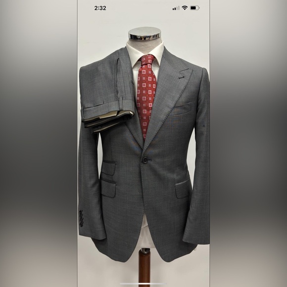 Gray sharkskin one button wool suit